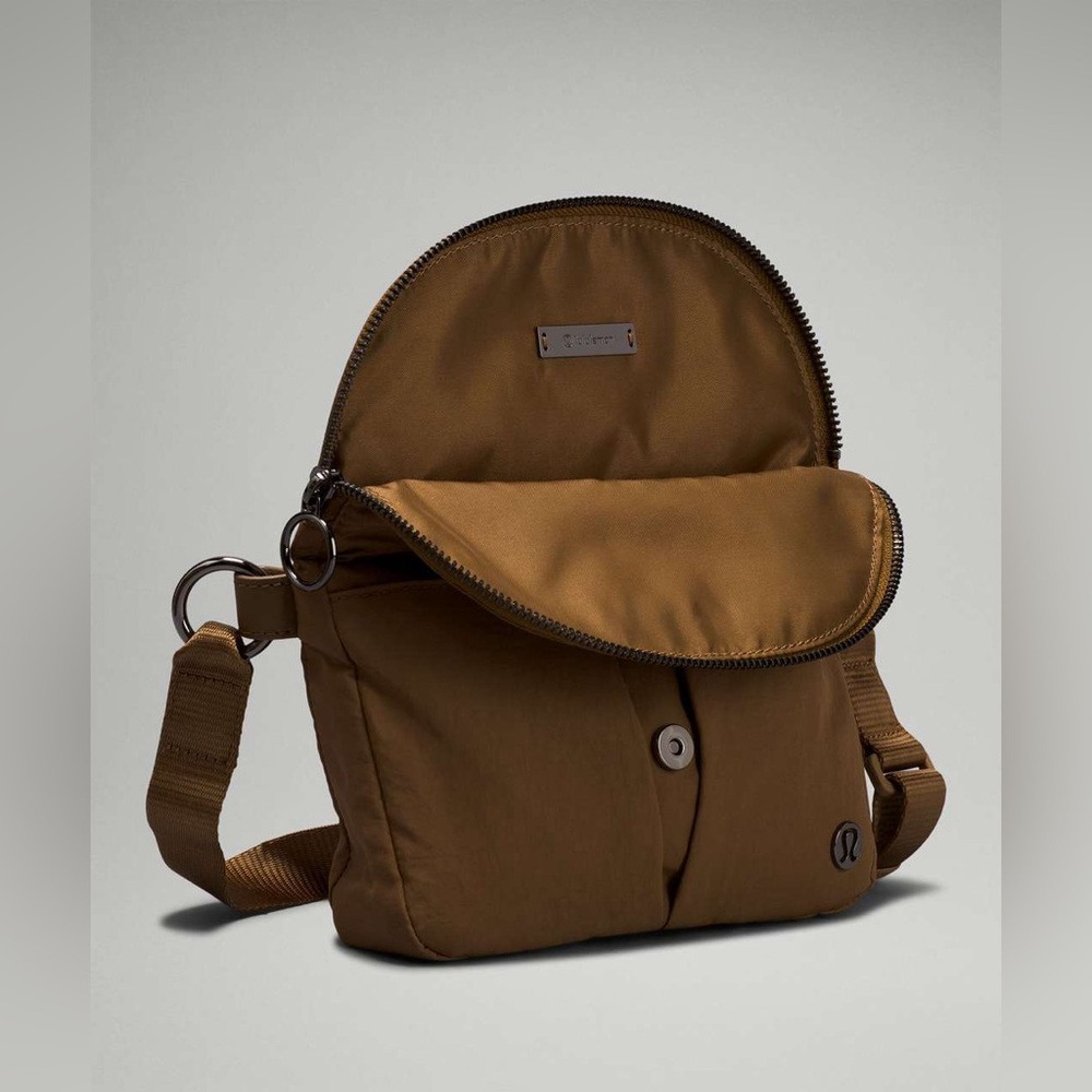 Lululemon All Night Festival Bag *Micro Burnt Caramel - Picture 9 of 9